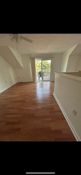 Building Photo - 30 Cadogan Way