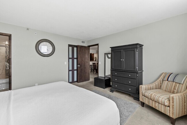 Building Photo - 2400 DC Country Club Boulevard