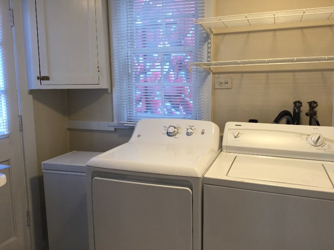 Building Photo - 408 Harrison St