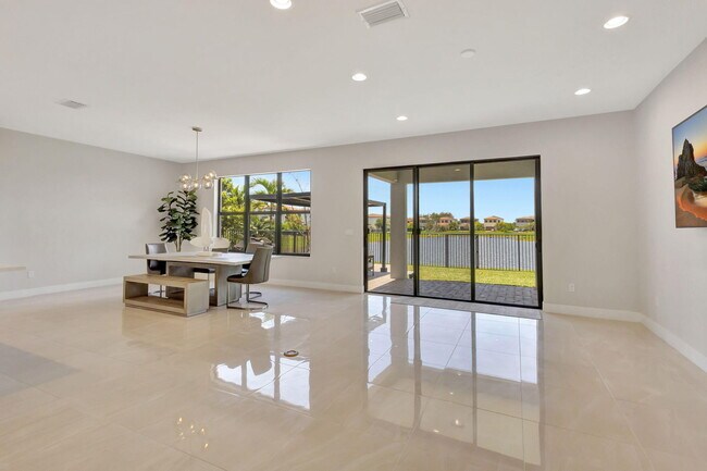 Building Photo - 16608 Cove Rd