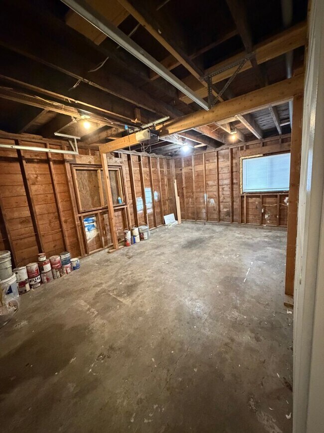 Building Photo - Fully renovated 2-BR Home – Space for Everything!