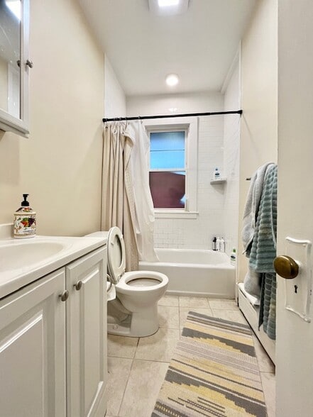 Building Photo - 1 Glenley Terrace