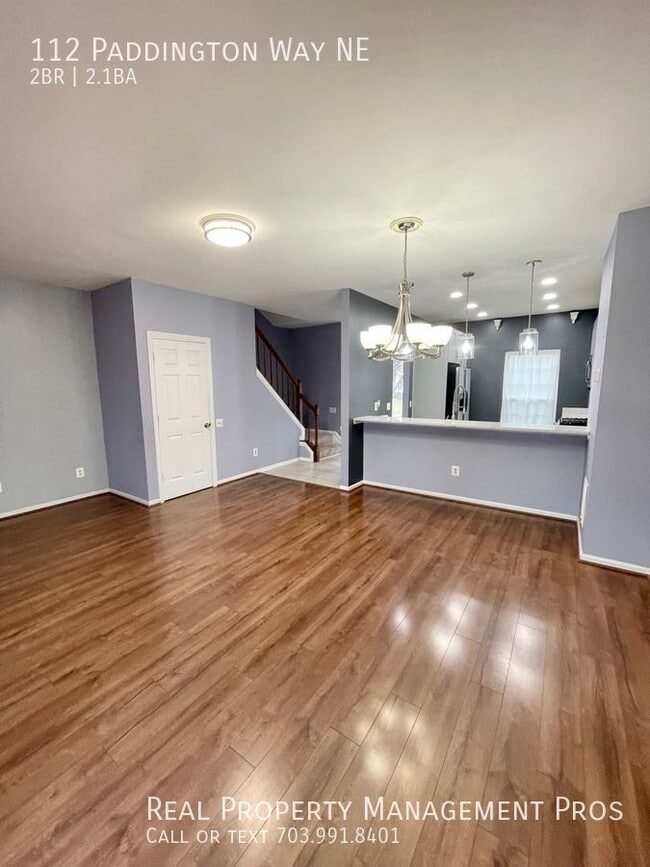 Building Photo - 112 Paddington Way NE