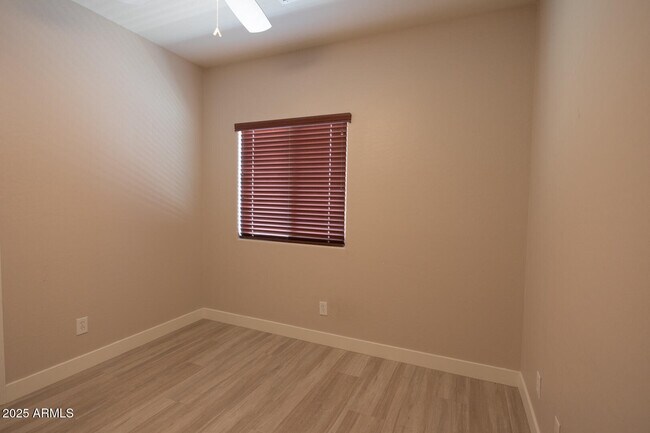 Building Photo - 1726 W Desperado Way