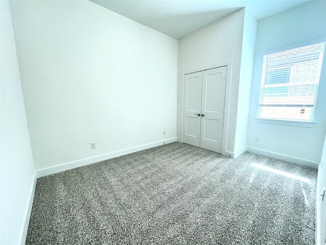 Building Photo - 2319 Forest Flower Wy