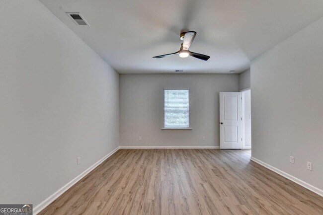 Building Photo - 175 Grey Falcon Ave