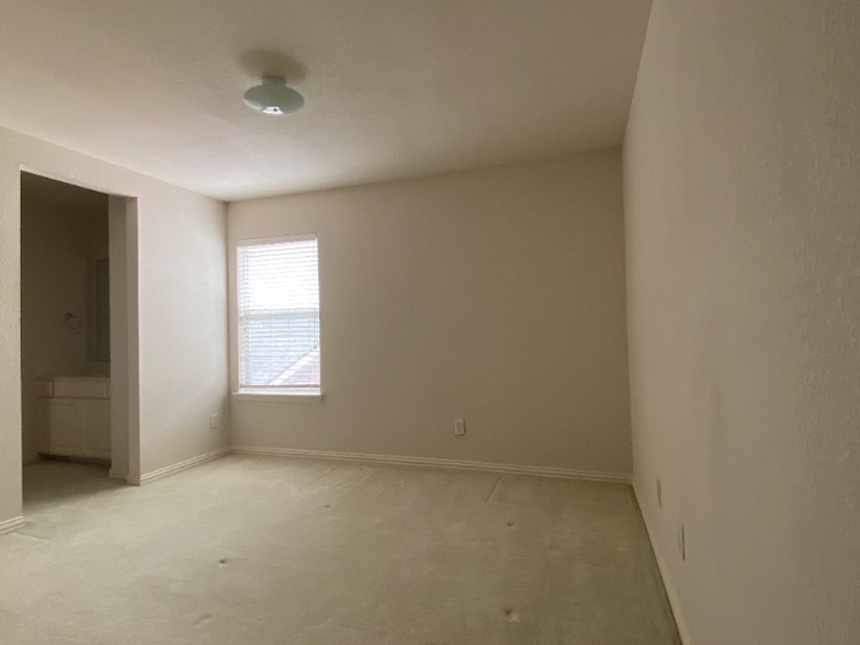 Building Photo - 4473 White Rock Ln