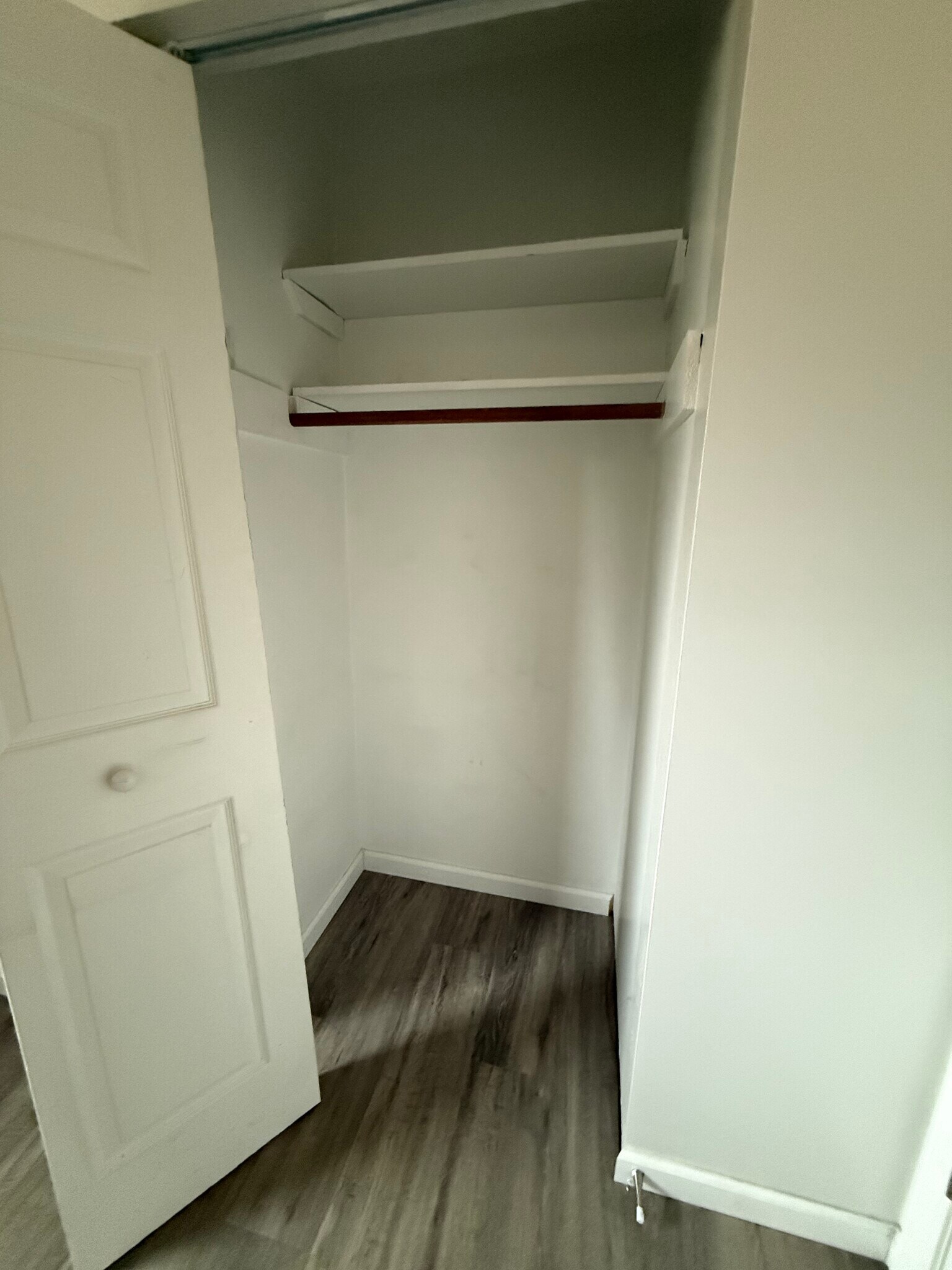 Building Photo - 718 Village Ln