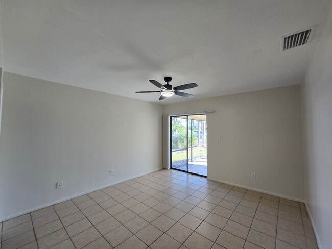 Building Photo - 4803 Triton Ct E