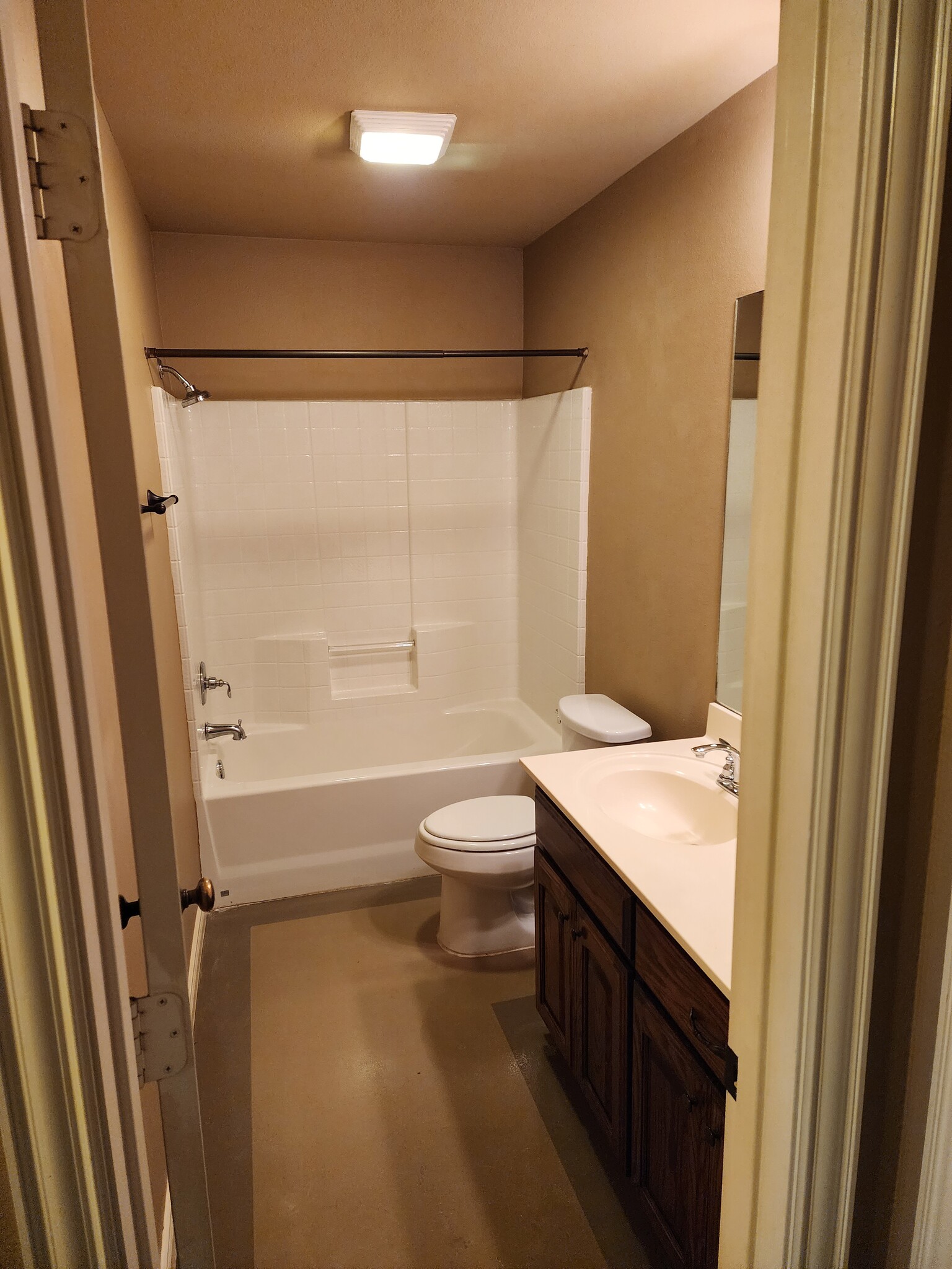 Building Photo - 13380 Country Meadow Ln