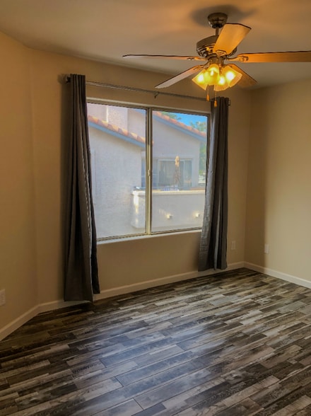 Building Photo - 3038 Tarpon Dr