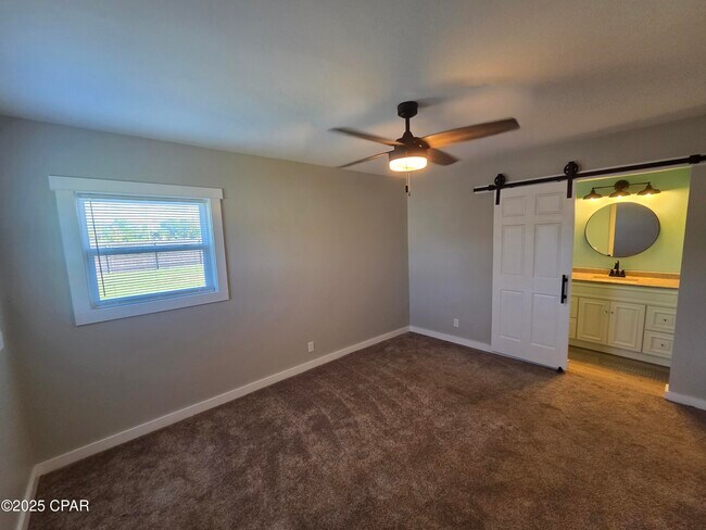 Building Photo - 5253 Collins Dr