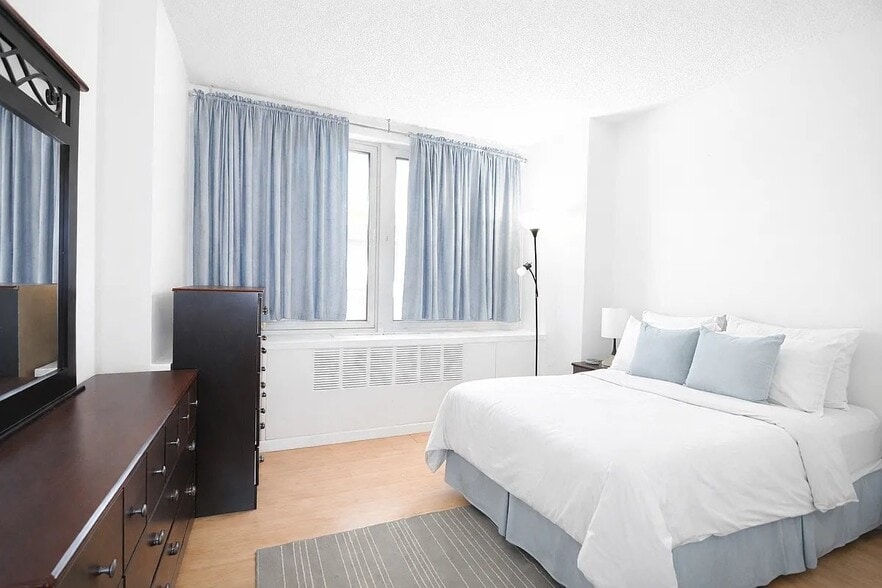 Building Photo - 56 Beaver St