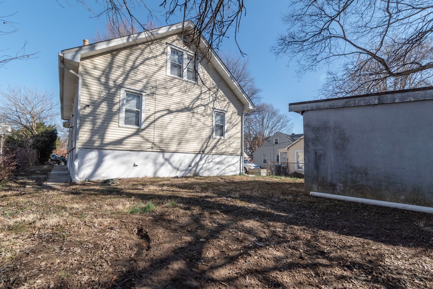 Building Photo - 108 Mohawk Ave