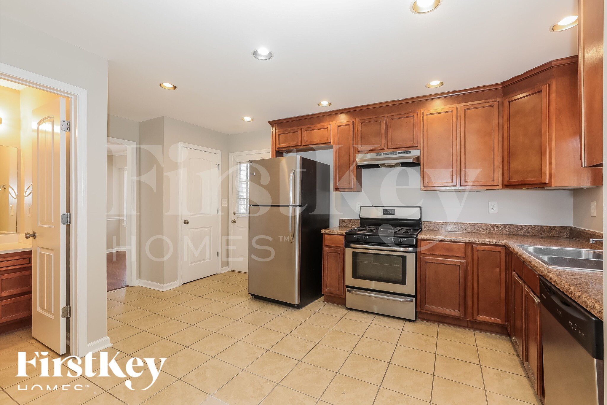 Building Photo - 3843 Holland Dr