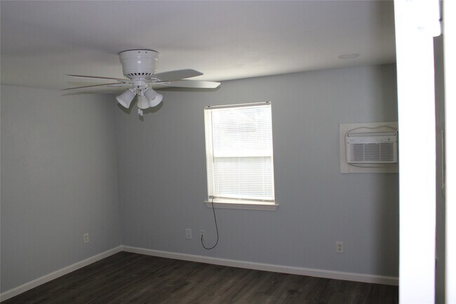 Building Photo - 4214 Fuqua St