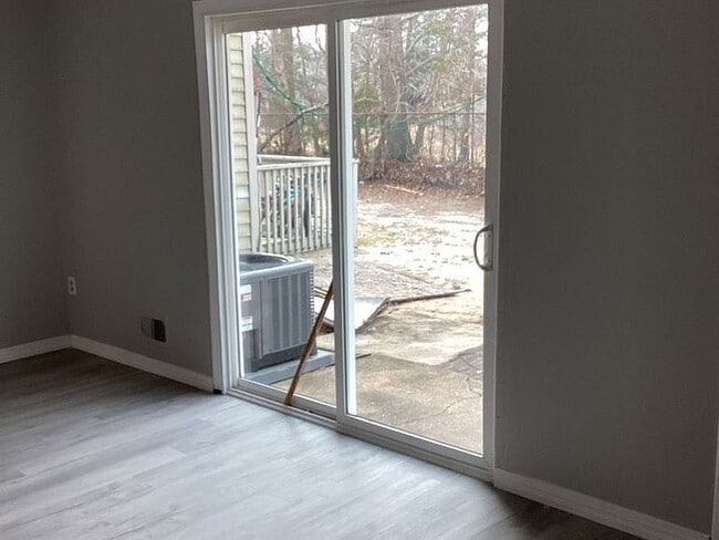 Building Photo - 370 Joe Parker Rd