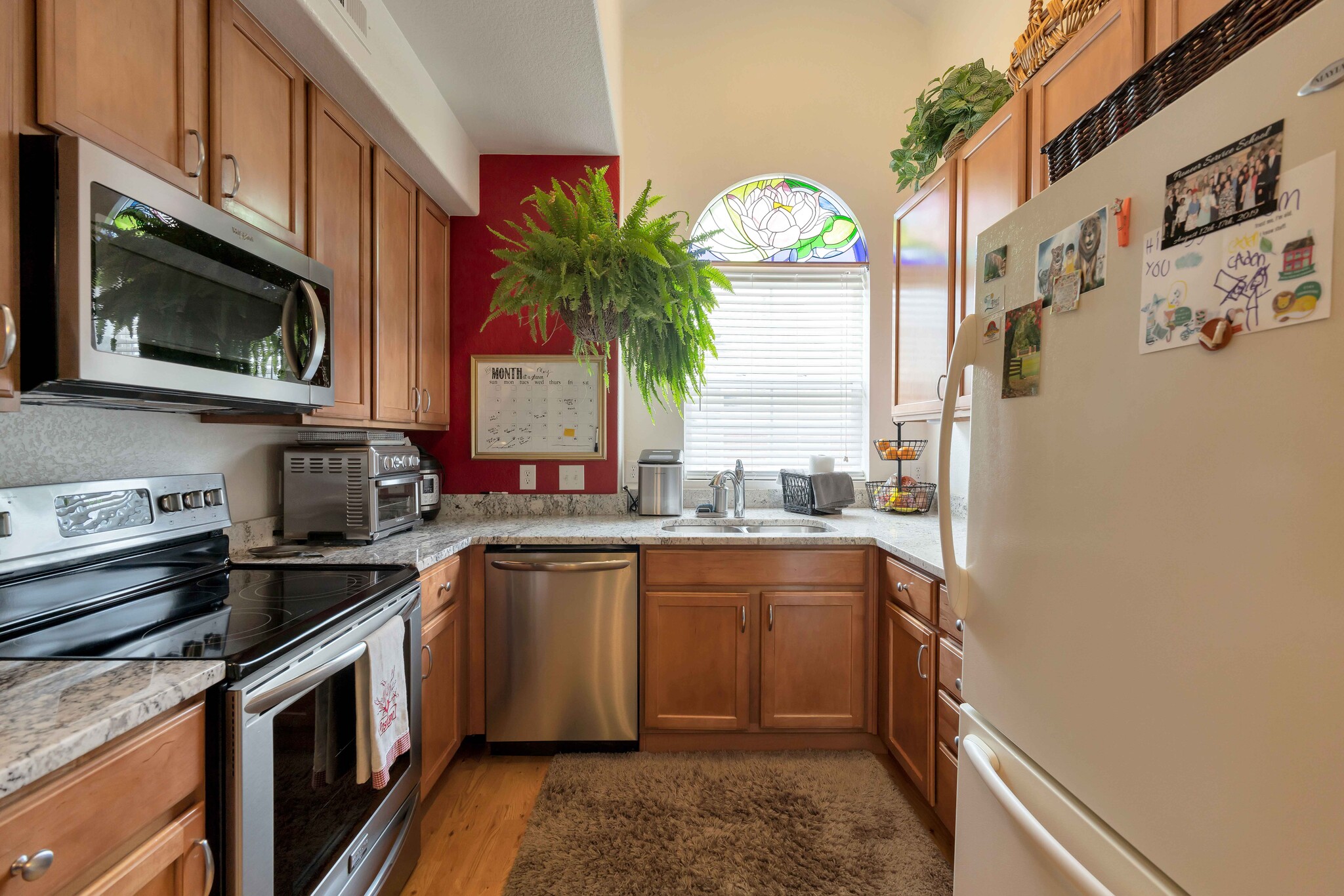 Kitchen with granite countertops - 16372 E Fremont Ave