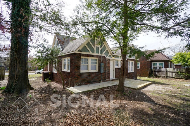 Building Photo - 1522 42nd St Ensley