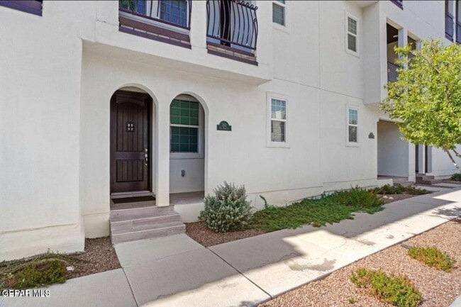 Building Photo - 313 Vin Raliuga Ct