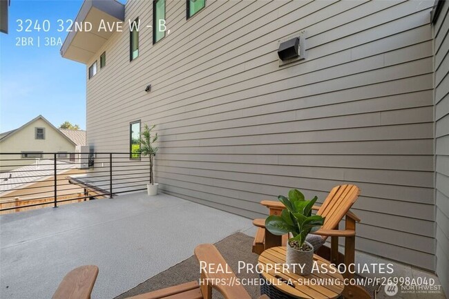 Building Photo - 3240 32nd Ave W