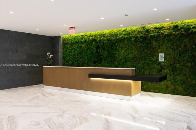 Building Photo - 400 Sunny Isles Blvd