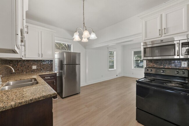 Building Photo - 4029 Lucille St