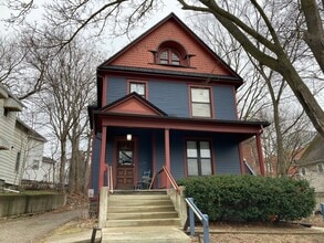 Building Photo - 539 S 5th Ave
