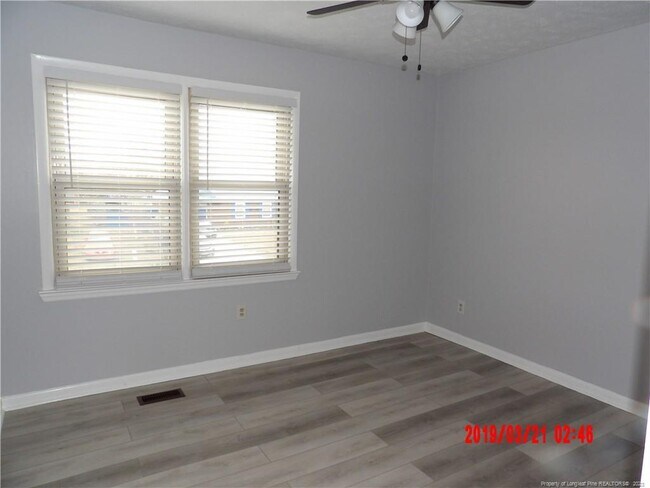 Building Photo - 7894 Ladonia Dr