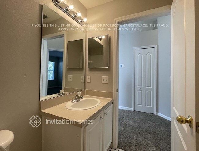 Building Photo - 17905 Havenview Ln