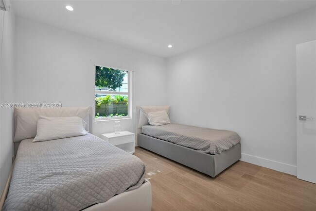 Building Photo - Northeast 81st Street, Miami, FL 33138 - 3 BR 2 BA single-family home