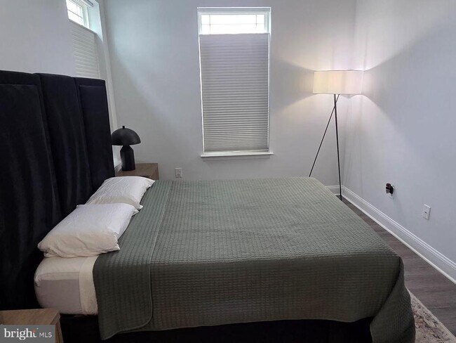Building Photo - 4533 Shakespeare Cir