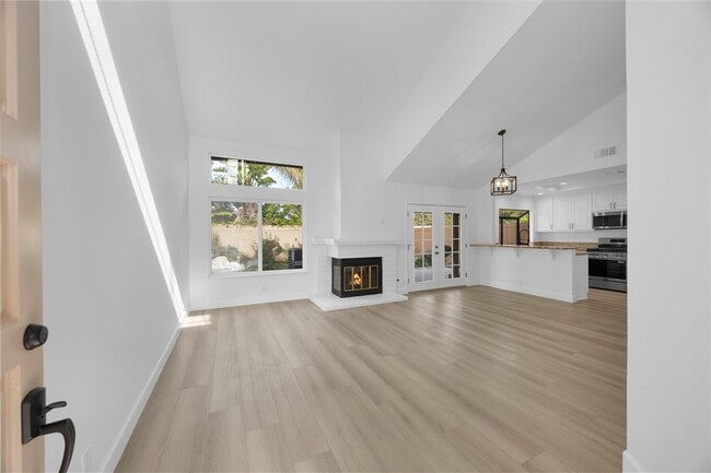 Building Photo - 1225 E Palm Dr