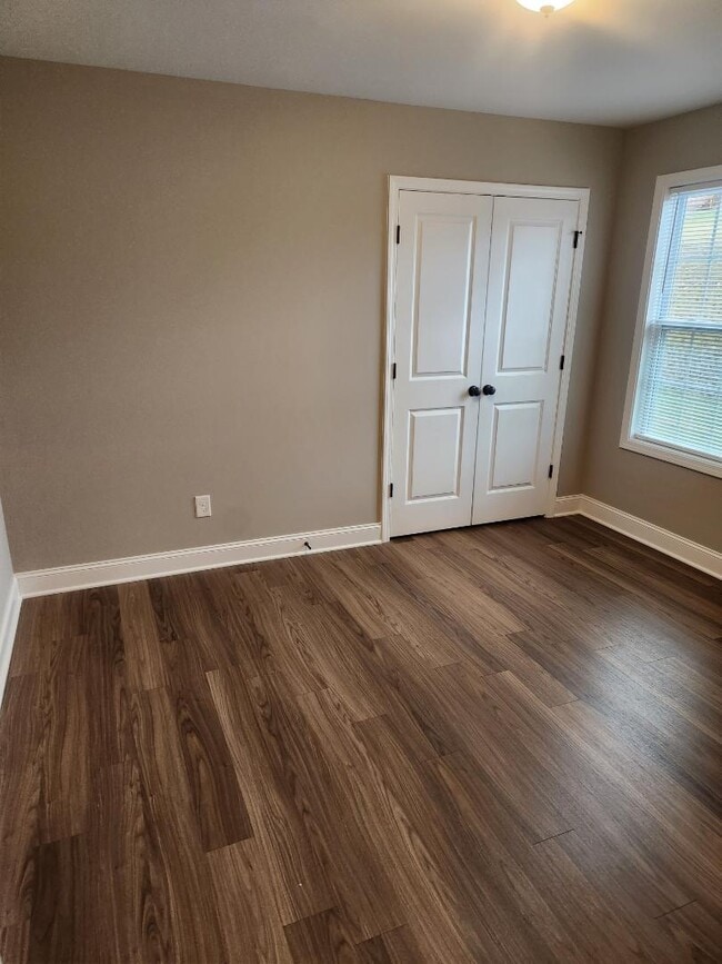 Building Photo - 7225 Periwinkle Rd