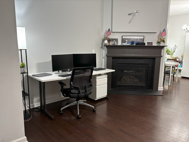 Building Photo - 5600 Moresby Ct