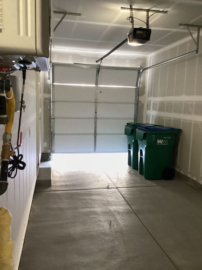 Building Photo - Beautiful home North Valleys, Centrally Lo...