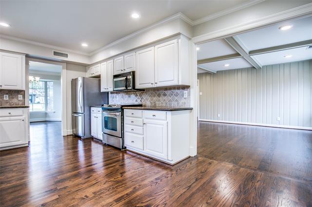 Building Photo - 6908 Lavendale Ave