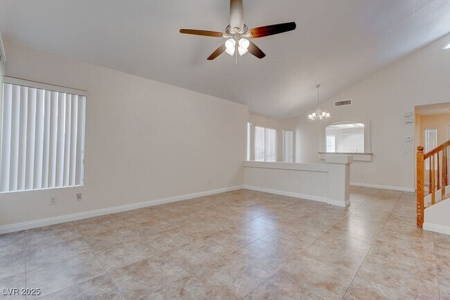 Building Photo - 8753 Country View Ave