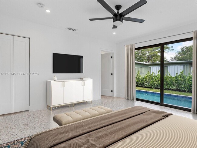 Building Photo - 1751 NE 138th St