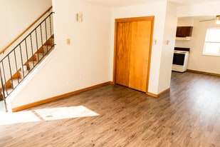 Building Photo - 1 Fincher Ln
