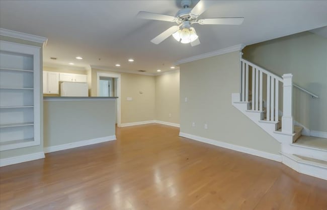 Building Photo - 3 Bedroom Townhome Woodlands of Clemson