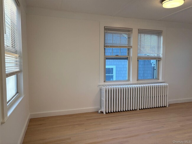 Building Photo - 82 Putnam Ave