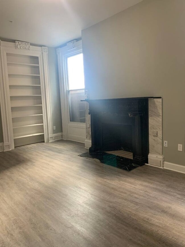 Building Photo - 29 Elk St