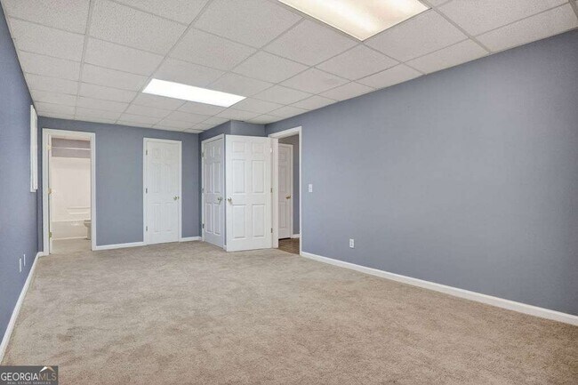 Building Photo - 354 E Creek Bend