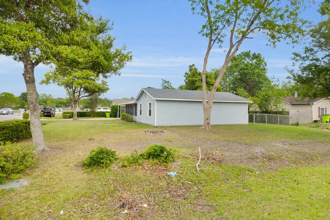 Building Photo - 120 Tar Heel Dr