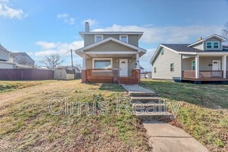 Building Photo - 35 Cedar Ave