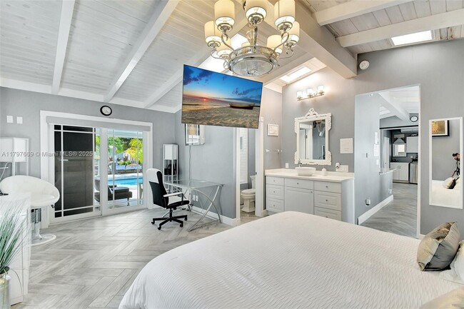 Building Photo - 2531 Gulfstream Ln