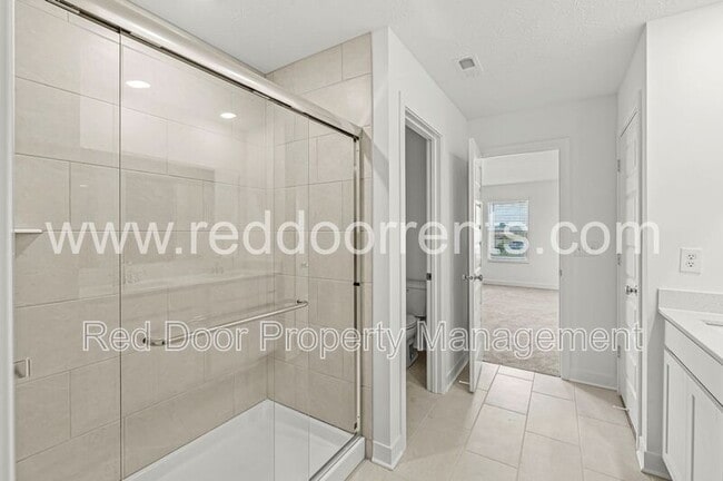 Building Photo - 2224 Boxwood Dr