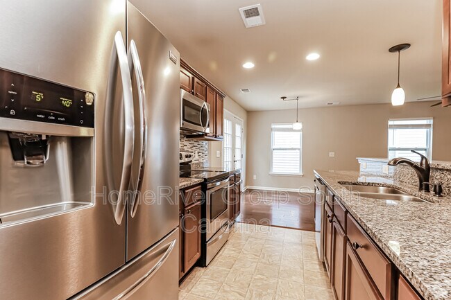 Building Photo - 157 Coosawatchie St