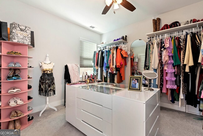 Building Photo - 6968 Manchester Dr